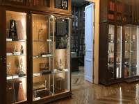 https://www.leona-arte.com/website/expos/files/gimgs/th-129_129_ranme-sala-bruni-botella4715.gif