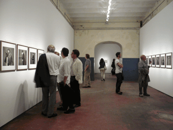 https://www.leona-arte.com/website/expos/files/gimgs/th-86_86_kikai-inauguracion-40.gif